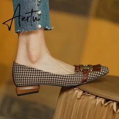 Aiertu  New Genuine Leather Women Shoes Fashion Tassel Beads Spring Pump Square Toe Slip-On Casual Shoes Thick Heel Size 35-42 Handmade Aiertu