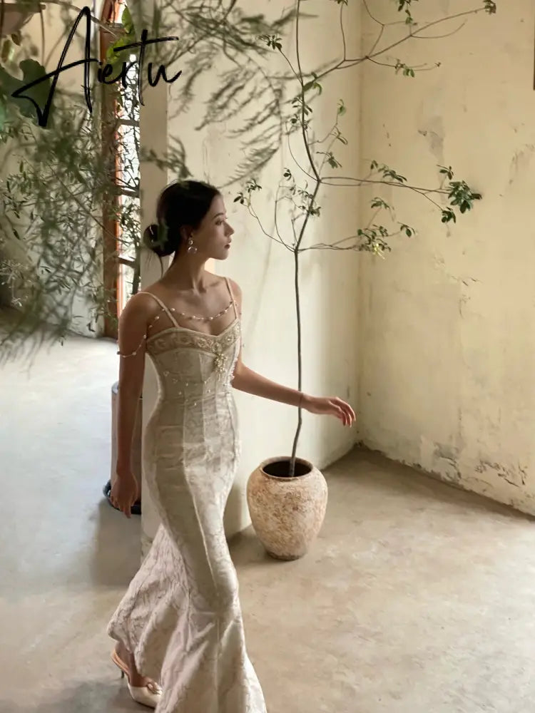Aiertu  Runway Woman Dress Backless Embroidery Vintage Sleeveless Sexy Beach Boho Lace Party Sundress Women Summer Maxi Vestido Aiertu