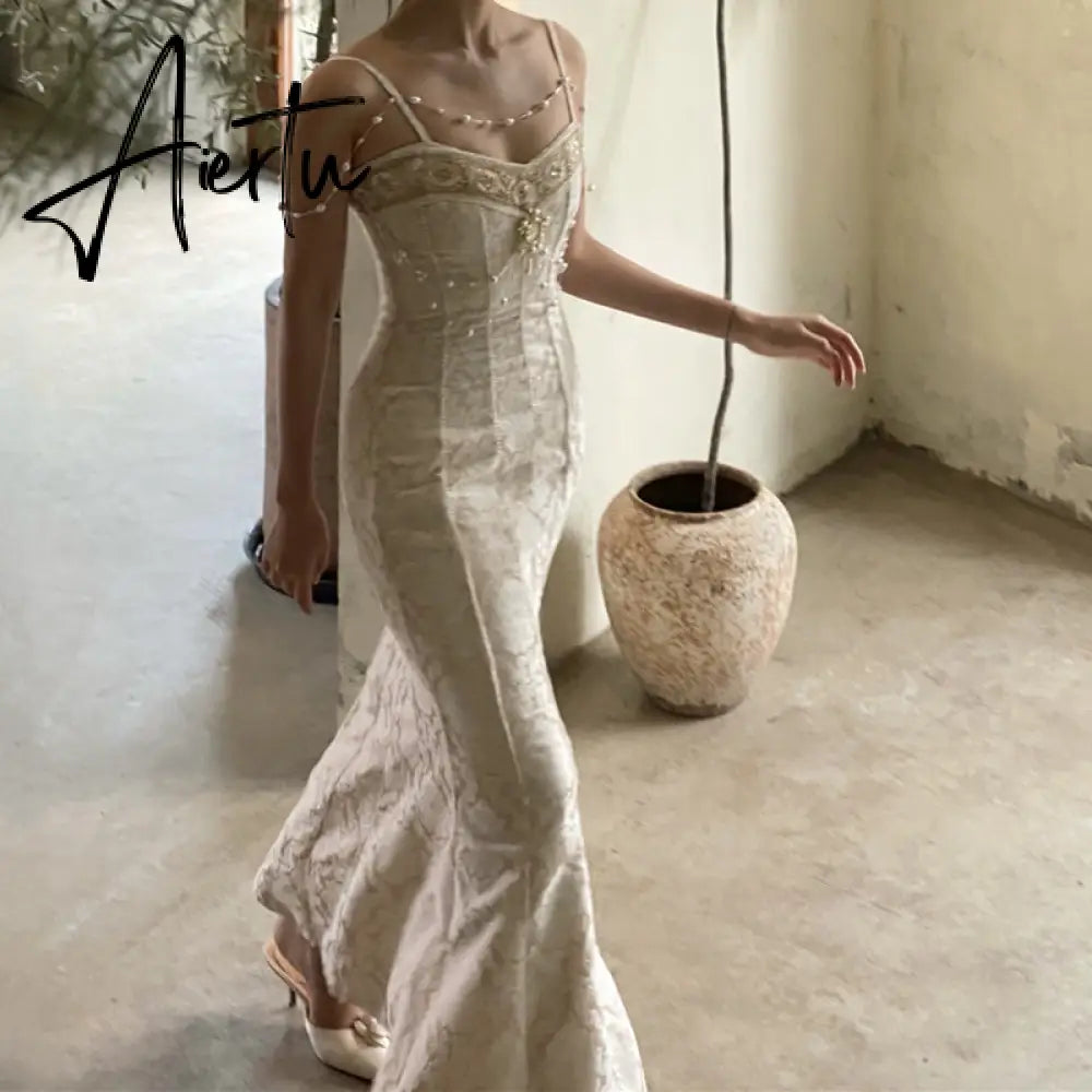 Aiertu  Runway Woman Dress Backless Embroidery Vintage Sleeveless Sexy Beach Boho Lace Party Sundress Women Summer Maxi Vestido Aiertu