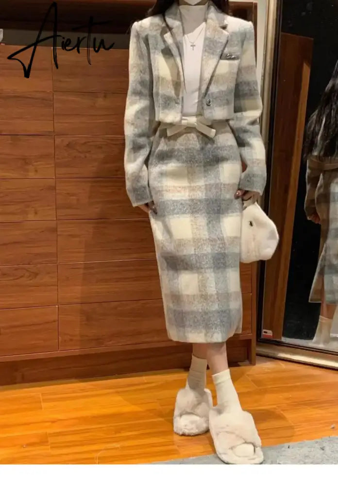Aiertu Sets for Women 2 Pieces Autumn Grey Plaid Woolen Lapel Collar Long Sleeve Half Skirt Set Elegant Sweet Temperament Casual Suit Aiertu
