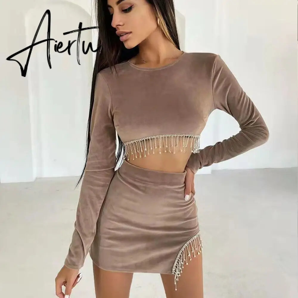 Aiertu Sexy Velvet Open Back Mini Skirt Set Women Solid Long Sleeve Top Rhinestone Tassel Split Skirt Elegant Party Club Wear Aiertu
