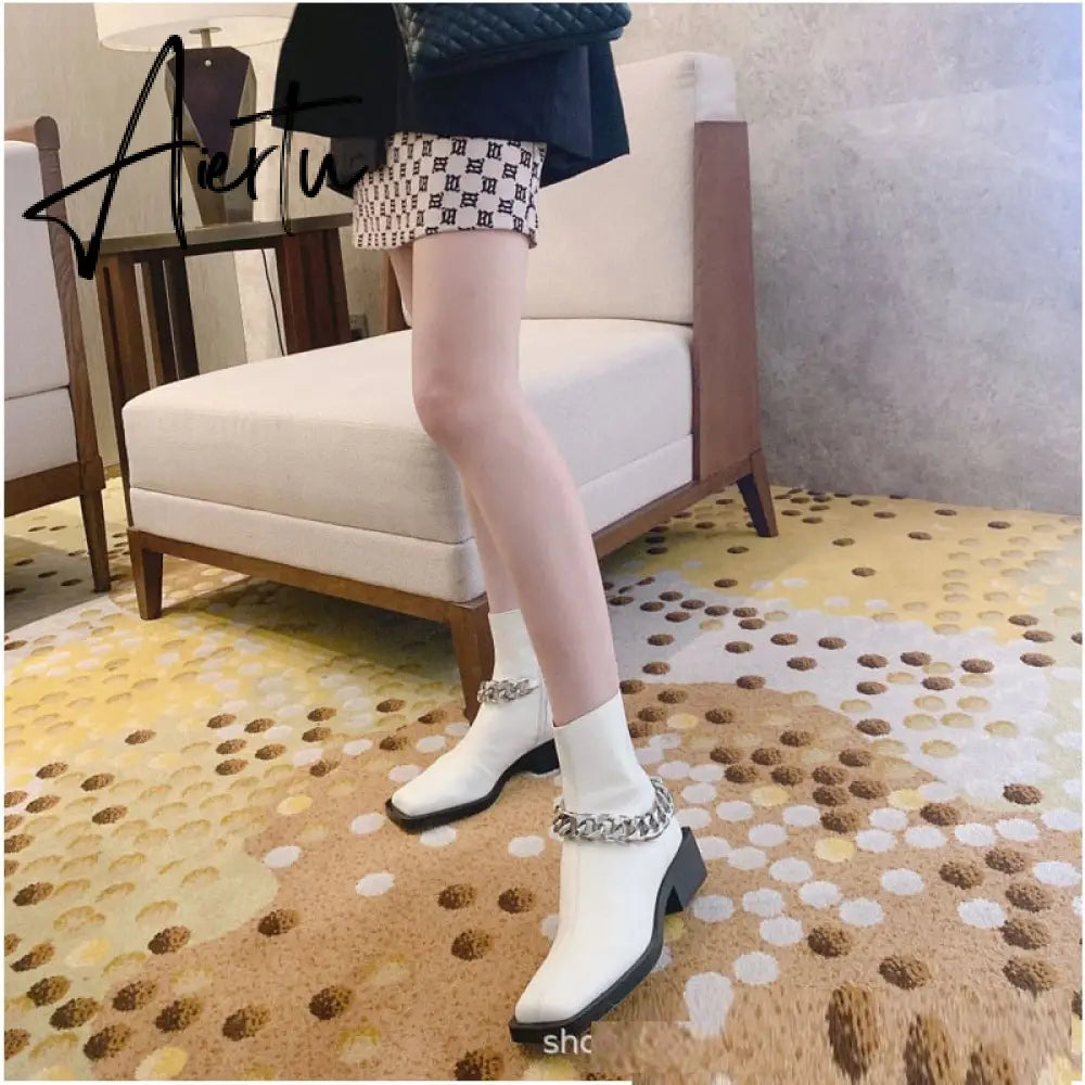 Aiertu Shoes For Women Autumn Winter Fashion Show All-match White/Black Metal Chain Decoration Martin Chelsea Boots Thick-soled Ca Aiertu