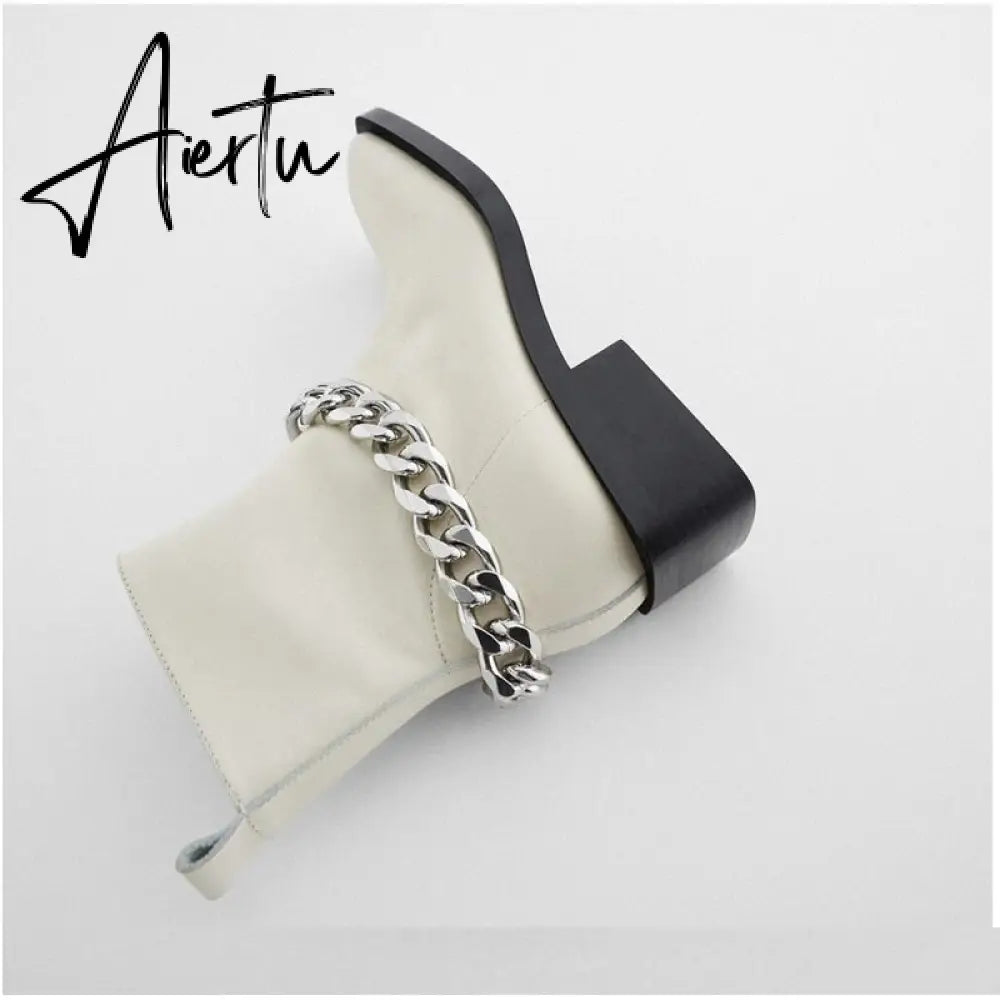 Aiertu Shoes For Women Autumn Winter Fashion Show All-match White/Black Metal Chain Decoration Martin Chelsea Boots Thick-soled Ca Aiertu