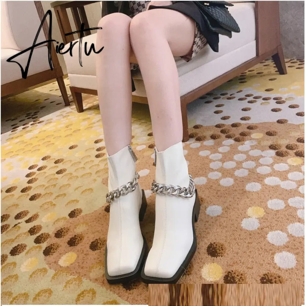 Aiertu Shoes For Women Autumn Winter Fashion Show All-match White/Black Metal Chain Decoration Martin Chelsea Boots Thick-soled Ca Aiertu
