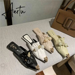 Aiertu Slippers for Women Flat Pointed Toe Pearl Knot Casual Summer Slip-on Mules Backless Loafers Ballet Flats Low Heel Luxury Shoes Aiertu