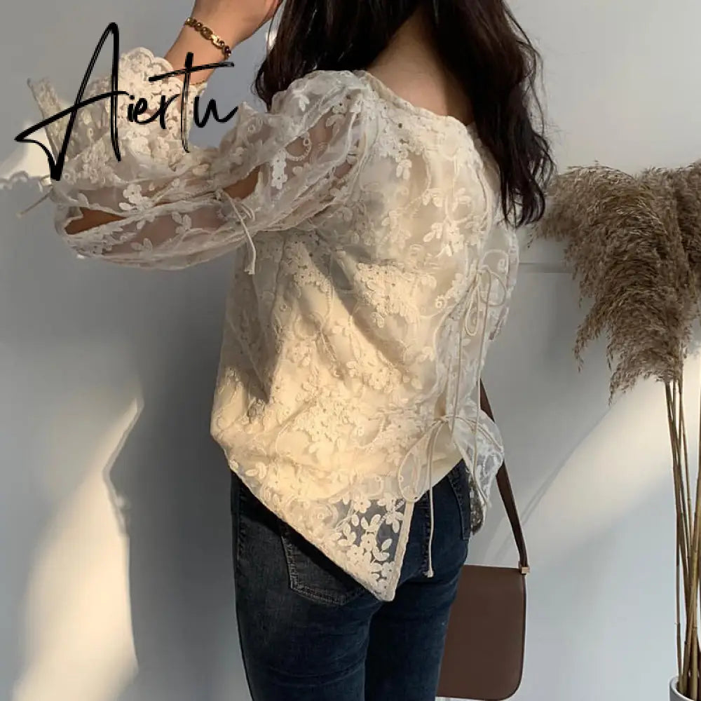 Aiertu Spring Autumn New Girl Chiffon shirt Fashion embroidered lace Tops Elegant Flare sleeve Casual Women blouse Blusa womens blouses Aiertu