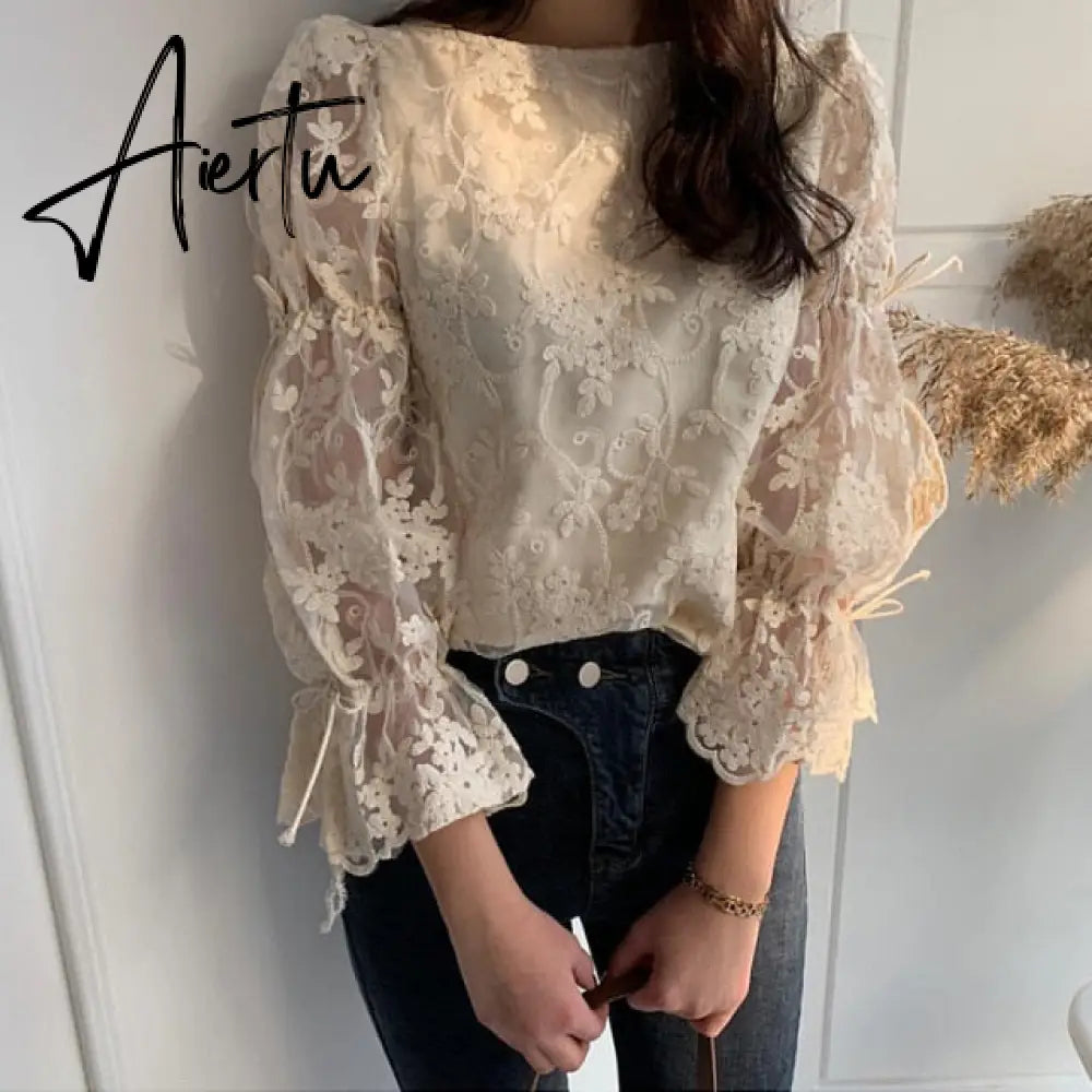 Aiertu Spring Autumn New Girl Chiffon shirt Fashion embroidered lace Tops Elegant Flare sleeve Casual Women blouse Blusa womens blouses Aiertu