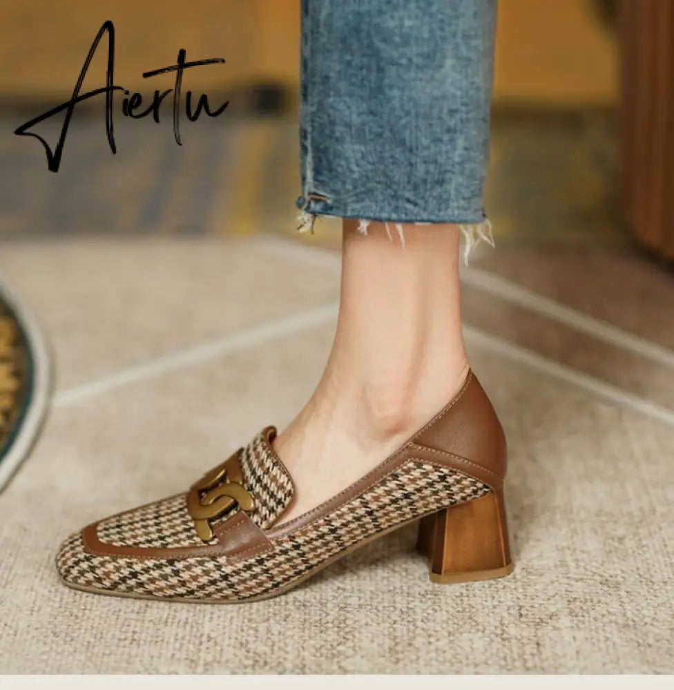 Aiertu  Spring/Autumn New Women Party Prom Square Heeled Pumps Basic Concise Pumps Cow Leather Brand Round Toe Loafers Woman Aiertu