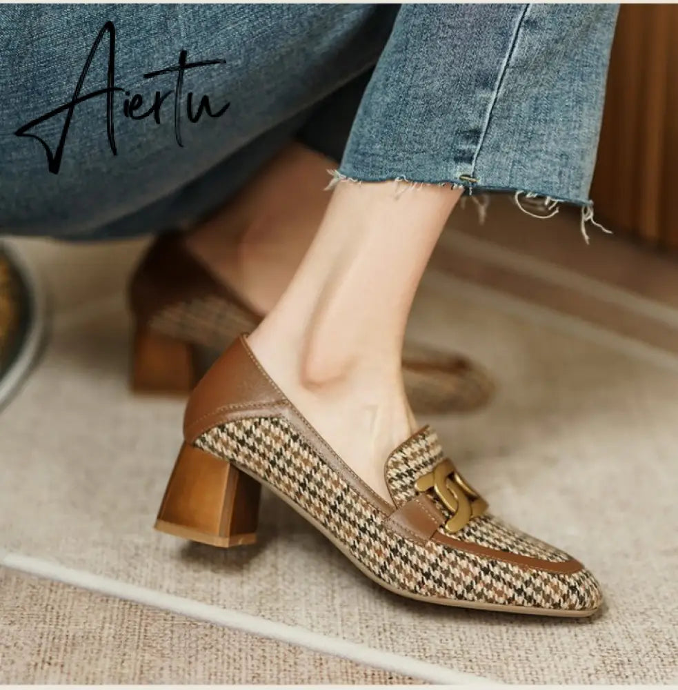 Aiertu  Spring/Autumn New Women Party Prom Square Heeled Pumps Basic Concise Pumps Cow Leather Brand Round Toe Loafers Woman Aiertu
