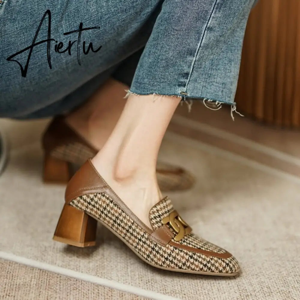 Aiertu  Spring/Autumn New Women Party Prom Square Heeled Pumps Basic Concise Pumps Cow Leather Brand Round Toe Loafers Woman Aiertu