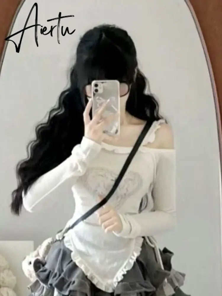 Aiertu Streetwear Harajuku Sweet Heart Print T-Shirt Autumn Off Shoulder Slim Bandage Tshirts Y2k Aesthetic Women Long Sleeve Tee Shirt Aiertu