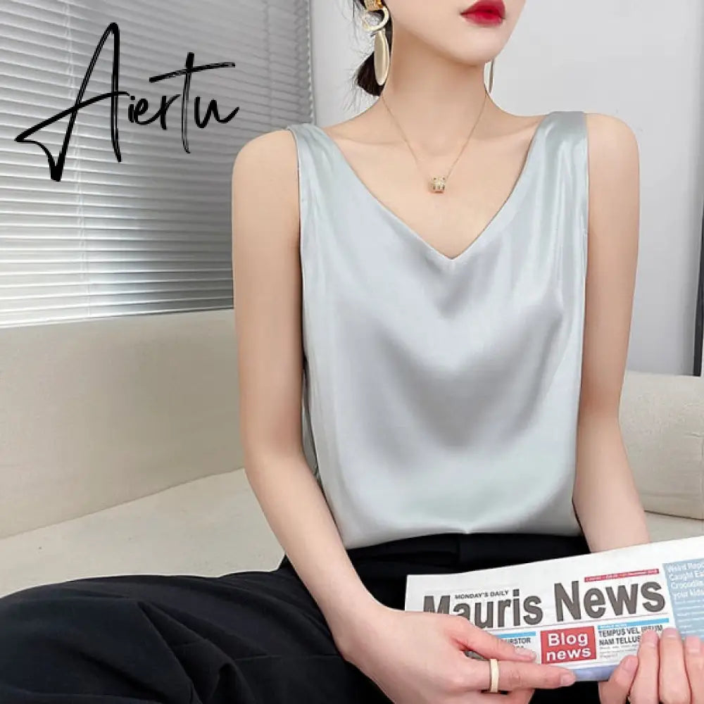 Aiertu Summer Shiny Satin Silk Tshirt Women Harajuku T Shirt Women Sleeveless Fashion T-shirt Woman Tee Tops Casual Female Luxury Sexy Aiertu
