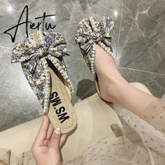 Aiertu Summer Slipper Flat Slippers for Women Outdoor Pearl Slipper Linen Insole Broken Flower Bow Sandals Pantuflas Para Mujer Aiertu