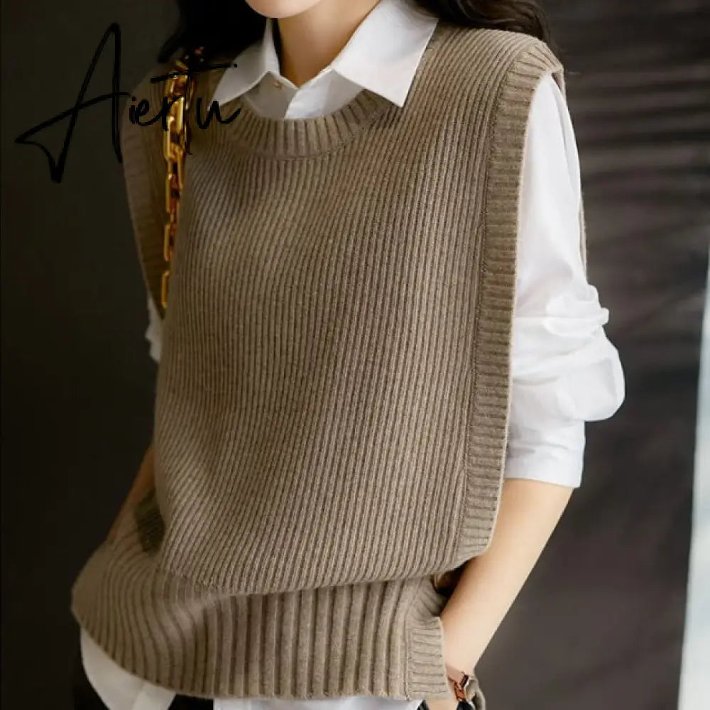 Aiertu Sweater Vest Women O-neck Solid Autumn Fashionable Button Chic Design Female Leisure Knitwear Preppy Style New Arrival Soft Cozy Aiertu