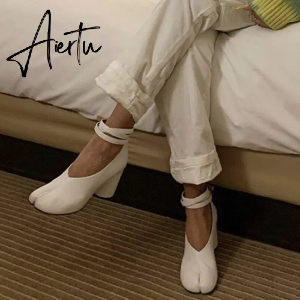 Aiertu Vintage Spring Fashion Slipt Toe Women Pumps Chunky Round Strap Buckle High Heels Red Leather Brand Design Shoes Women Aiertu