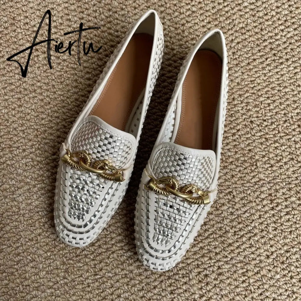 Aiertu Weaves Shoes Women Spring Autumn Genuine Leather Loafers Hollow Flats Metal Decoration Designer Shoes Slip-on Zapatillas Mujer Aiertu