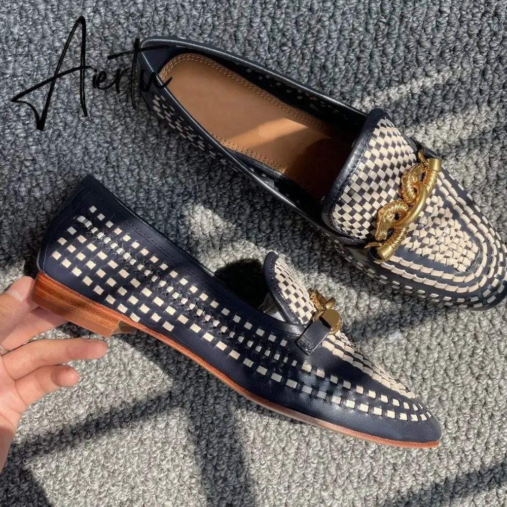Aiertu Weaves Shoes Women Spring Autumn Genuine Leather Loafers Hollow Flats Metal Decoration Designer Shoes Slip-on Zapatillas Mujer Aiertu