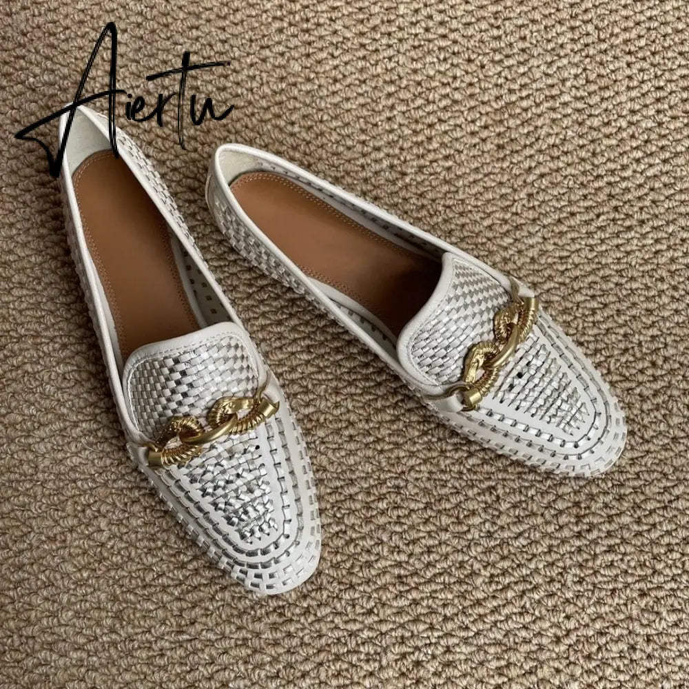 Aiertu Weaves Shoes Women Spring Autumn Genuine Leather Loafers Hollow Flats Metal Decoration Designer Shoes Slip-on Zapatillas Mujer Aiertu
