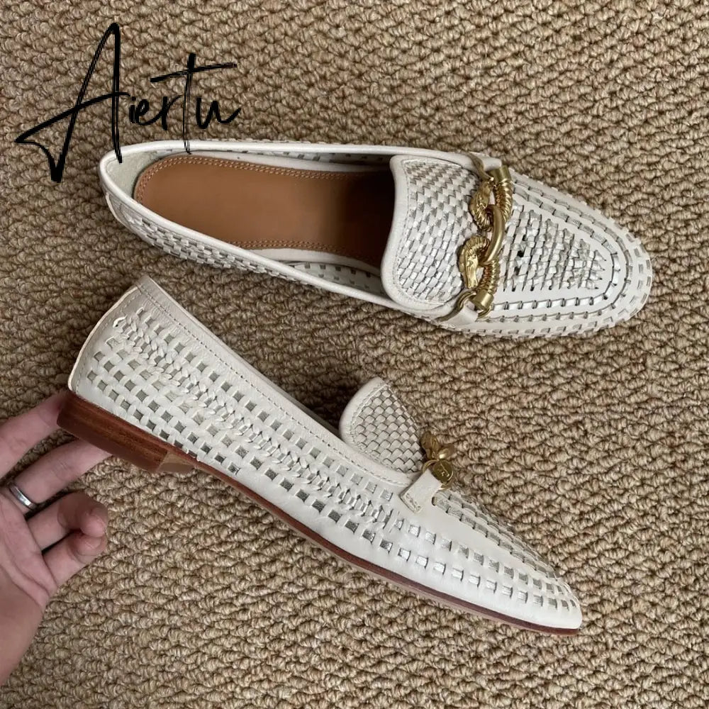 Aiertu Weaves Shoes Women Spring Autumn Genuine Leather Loafers Hollow Flats Metal Decoration Designer Shoes Slip-on Zapatillas Mujer Aiertu