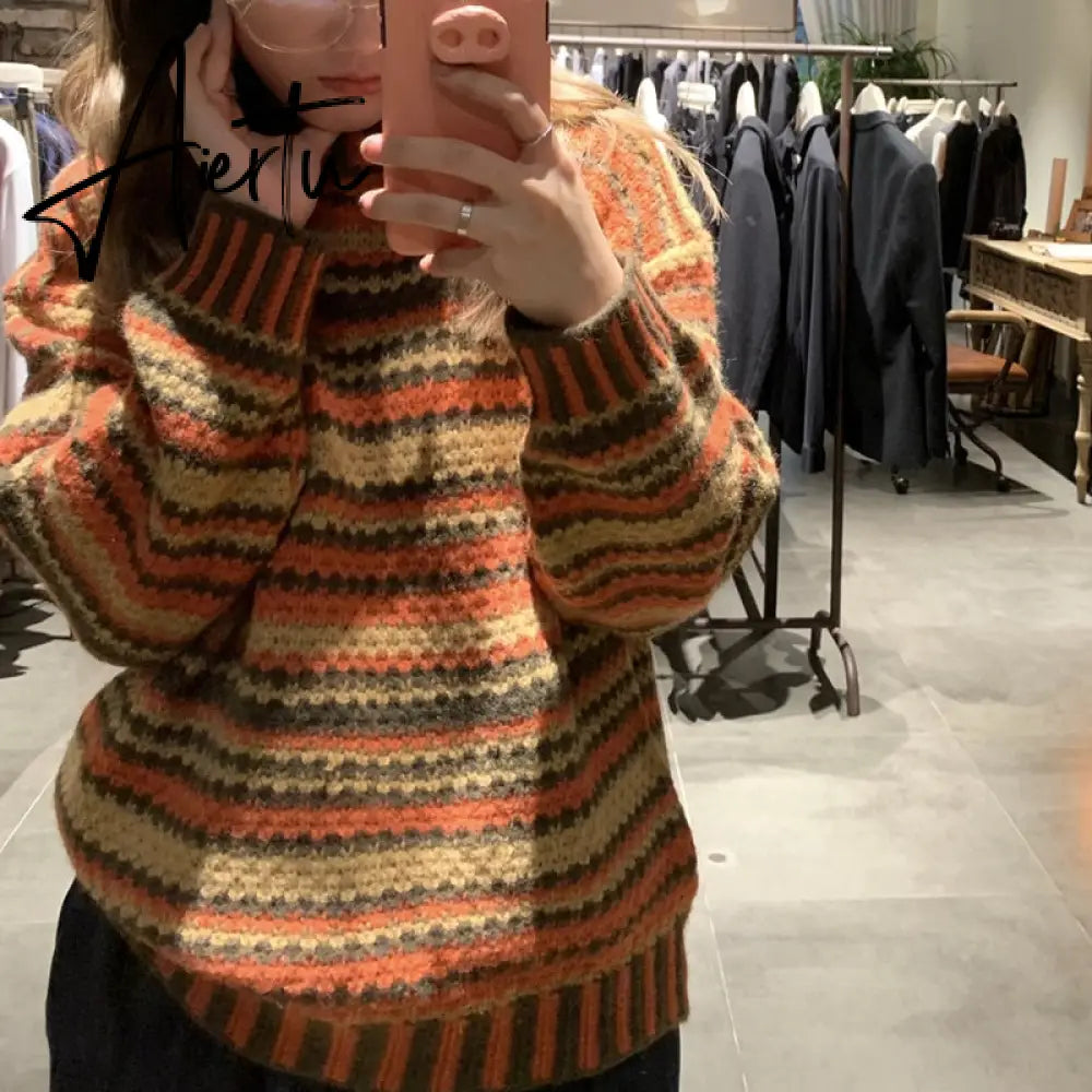 Aiertu Women's Round Neck Retro Long-Sleeved Sweater Student Tide Wear Knitted Top Korean Autumn Winter Warm Striped Pullovers ML144 Aiertu