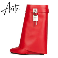 Autumn/Winter New Fashion Large Lock Waist Skirt Boots High Heel Leather Thick Bottom Side Zipper Women's Short Boots Aiertu