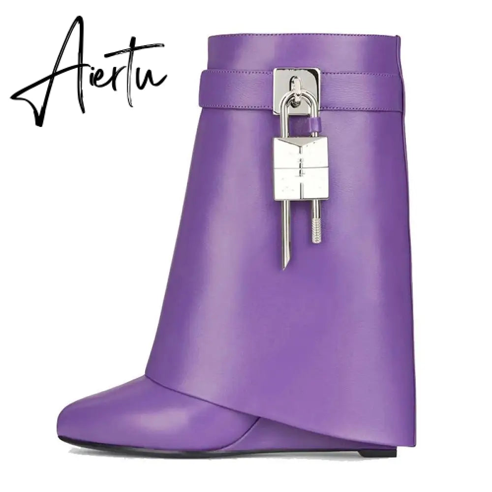 Autumn/Winter New Fashion Large Lock Waist Skirt Boots High Heel Leather Thick Bottom Side Zipper Women's Short Boots Aiertu