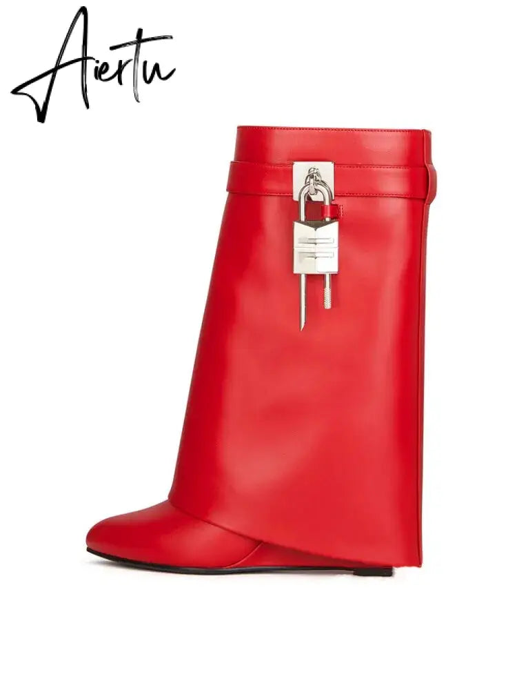 Autumn/Winter New Fashion Large Lock Waist Skirt Boots High Heel Leather Thick Bottom Side Zipper Women's Short Boots Aiertu