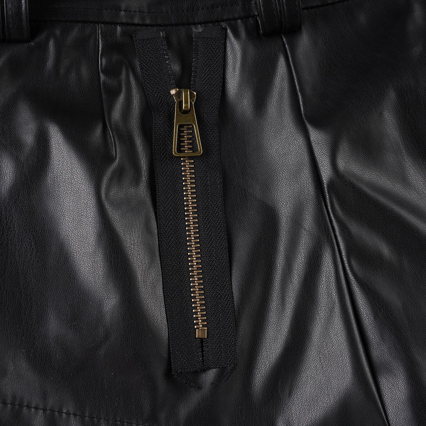 Aiertu  -  Punk Style Black Leather Shorts Solid Skinny Button-up Low Rise Pockets Patchwork Cargo Shorts Women Summer Streetwear Aiertu