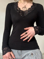 Aiertu 2025 spring fashion trend Lace Patchwork Solid Slim Tee Shirts Long Sleeves V-neck Aesthetic Fashion Clothes Vintage Streetwear Black Tops Aiertu