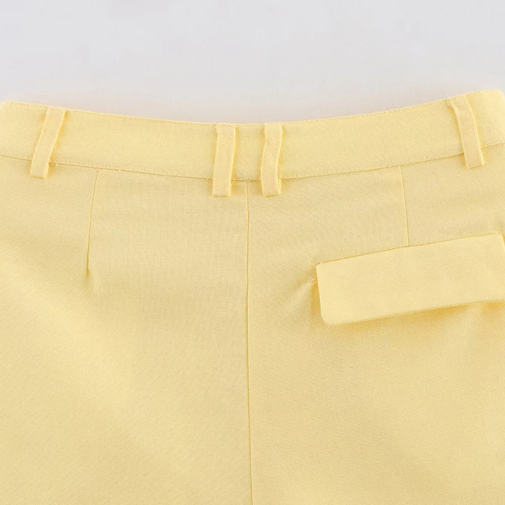 Aiertu  -  Age Reduction Light Yellow Round Neck Sleeveless Short Vest Pleated Design Short Pants Women Suit Set ZATT 2025 Summer New Aiertu