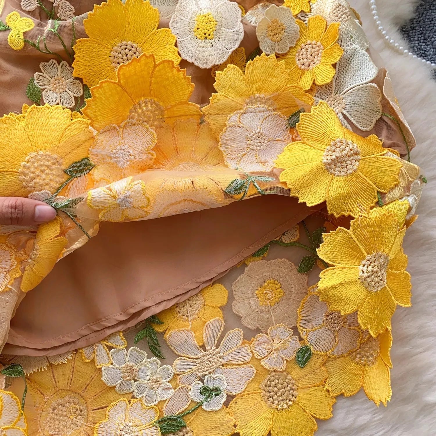 Aiertu  -  Celebrity Luxury Sexy Strapless Flower Embroidery Dress Women A Line Mini Gowns Elegant Party Evening Dress Mesh Female Clothing Aiertu