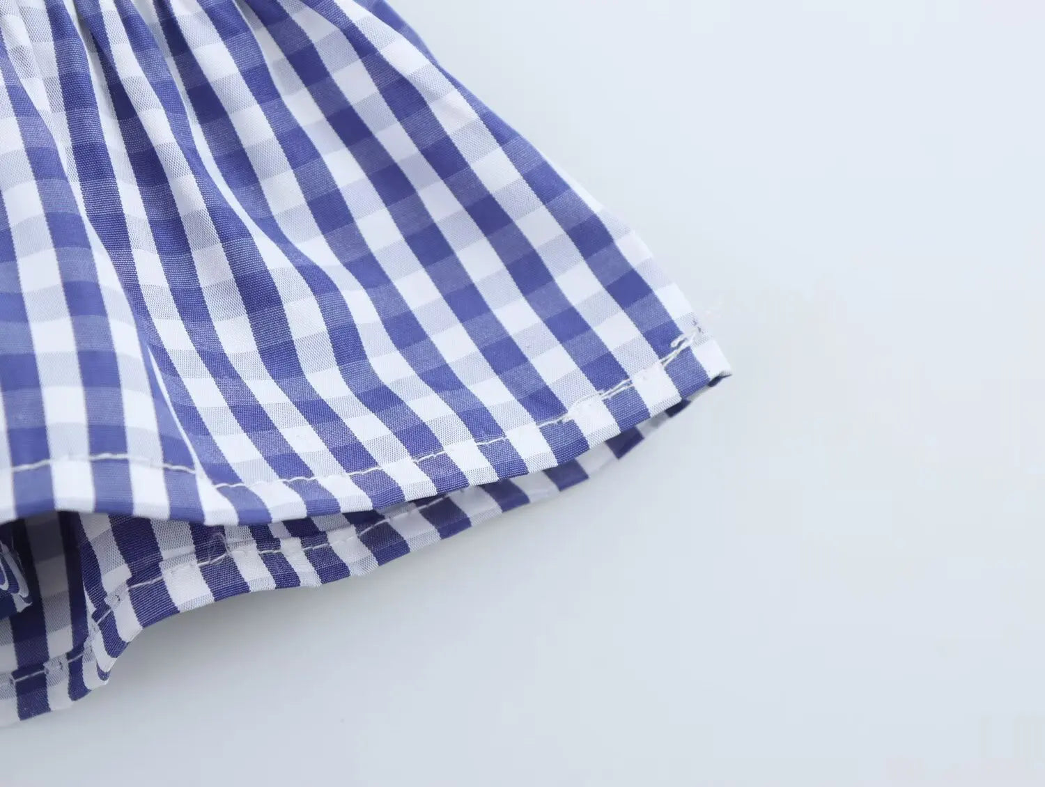 Aiertu  -  3 colors Retro French Style Bow Shoulder Gingham Plaid Sleeveless Tanks Top Women Summer Ruched Elastic Slim Waist Girl Crop Tee Aiertu