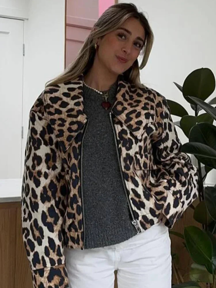Aiertu  -  Women Casual Leopard Print Bomber Jacket Elegant Lapel Long Sleeves Zipper Pockets Loose Coat 2026 Autumn Lady High Streetwewar Aiertu
