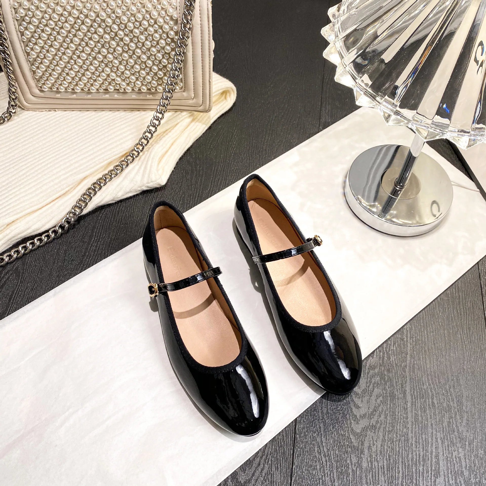 Aiertu  -   Shiny PU Leaather Flats Mary Janes Shoes Women Red Elegant Basic Pointed Toe Loafers Spring Autumn Daily Casual Black Shoes New Aiertu