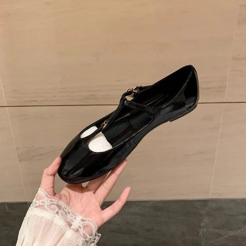 Aiertu  -   T-strap Mary Janes Shoes Women Patent Leather Elegant Black Ballet Flats Shoes Female Shiny Glossy Buckle Strap Pumps Loafers Aiertu