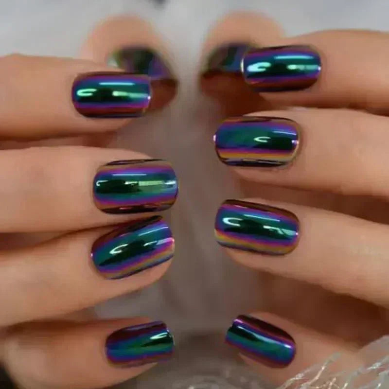 Aiertu 24Pcs Short False Nails Aurora Cat Eye with French Design Simple Metallic Full Cover Wearable Chrome Press on Fake Nails Tips Aiertu