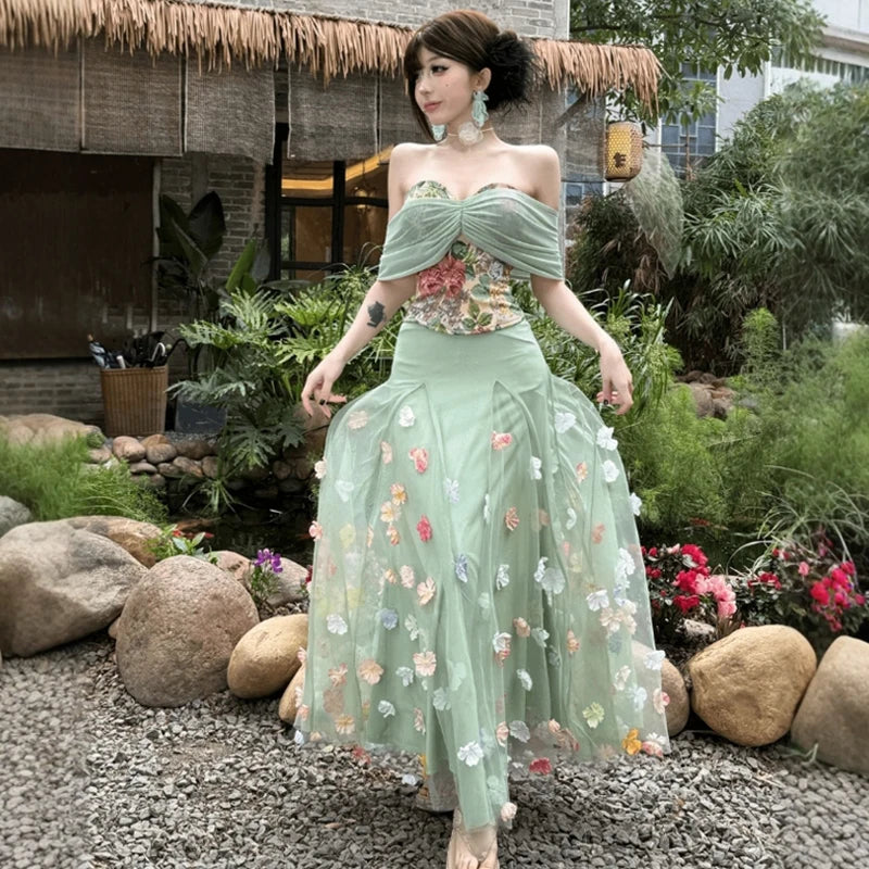 Aiertu  -  French style romantic printed camisole top high waisted three-dimensional flower skirt two-piece set women's spring set Aiertu