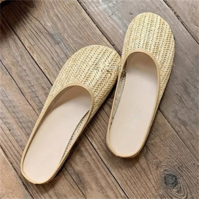 Aiertu  -   High Quality Grass Vine Weaving Round Toe Women Slippers Summer Flat Heels Beach Casual Ladies Shoes Aiertu
