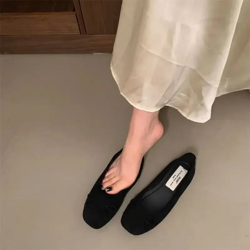Aiertu  -    Fashion Elegant Velvet Ballerina Shoes Woman Design Shoes Velour Ballet Flats Ladies Retro Round Toe Bowknot Shallow Loafers Aiertu