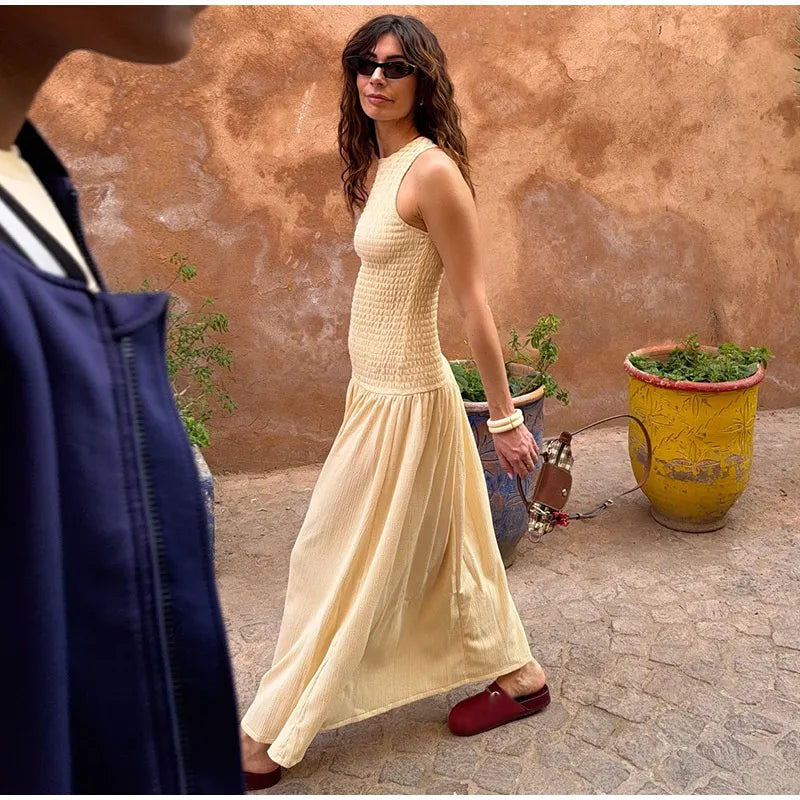 Aiertu  -  Fashion Elastic Pleated Patchwork Midi Dress For Women Chic Sleeveless O-neck Tank Long Beach Dress Female Vacation Party Robe Aiertu