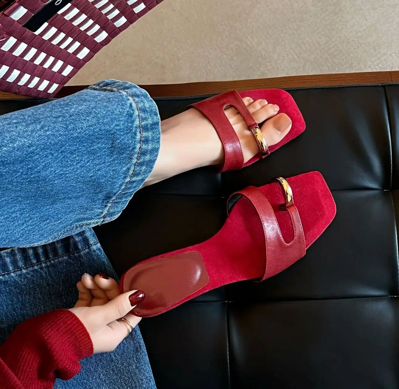 Aiertu  -  Popular Design Women Slippers Casual Non-slip Outside Sandals Low-heels Shoes Metal Buckle Split Toe Beautiful Flats Aiertu