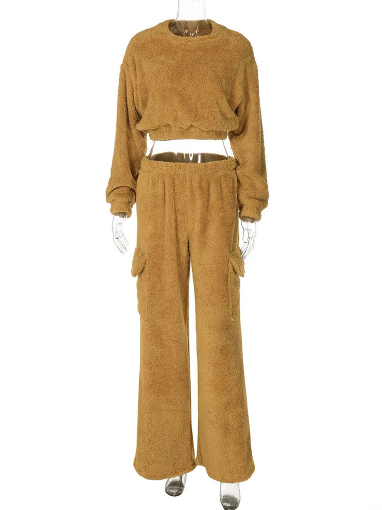 Aiertu      -  Solid Plush Long Sleeve Sweatshirt Trousers Two-Piece Set Female Casual Crop Top Matching Set Lady Autumn Winter Warm New Aiertu