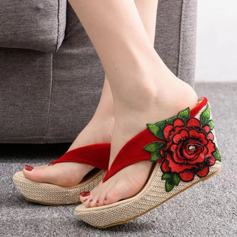 Aiertu  -  New 9 cm comfortable wedge slippers embroidered flowers sandals large sandals waterproof platform sandals Aiertu