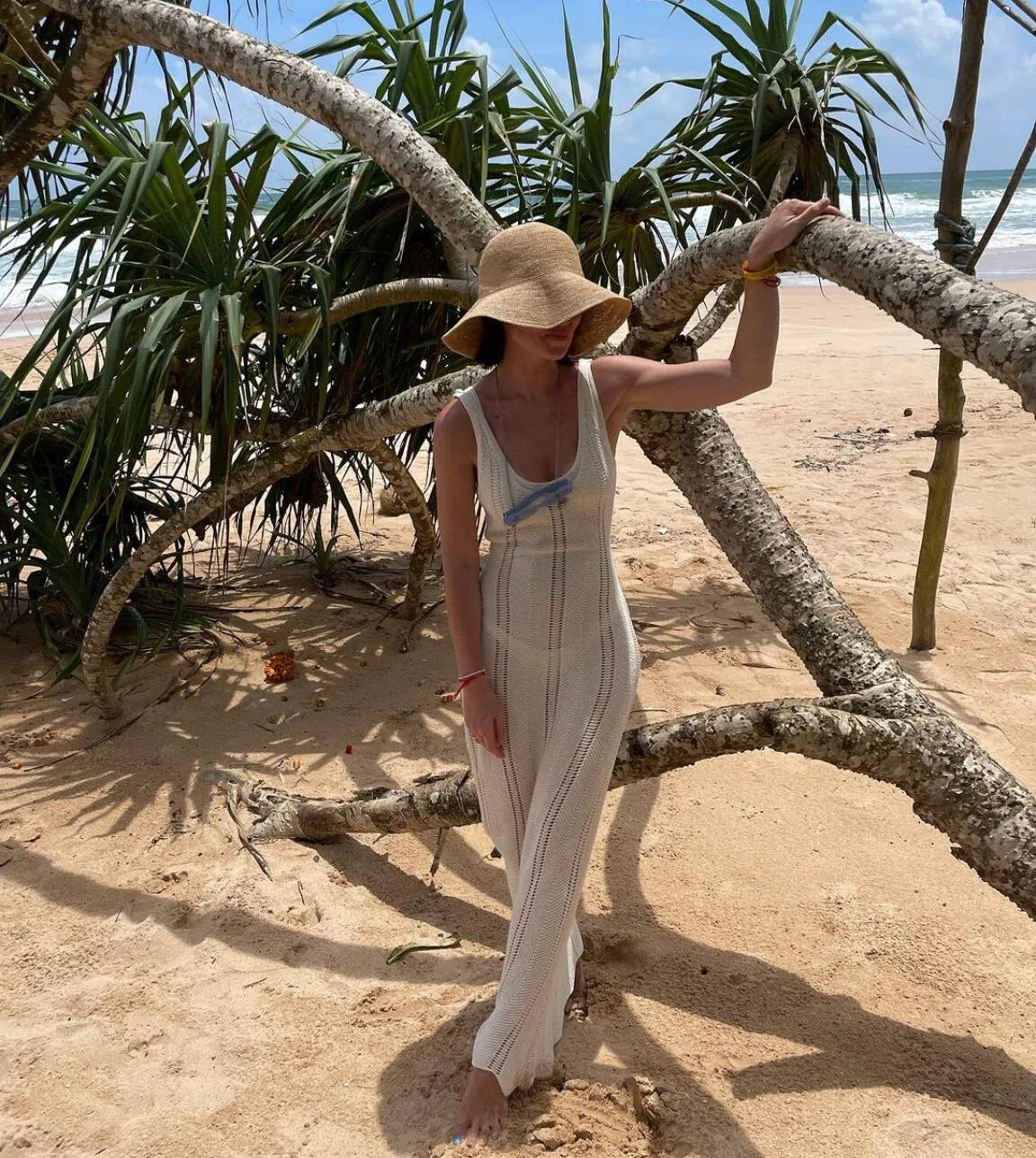 Aiertu  -  Sexy Women Long Knit Beach Dress Hollow-Out V-Neck Sleeveless Sling Dress Female Solid Beach Holiday Party Club Chic Robes Aiertu