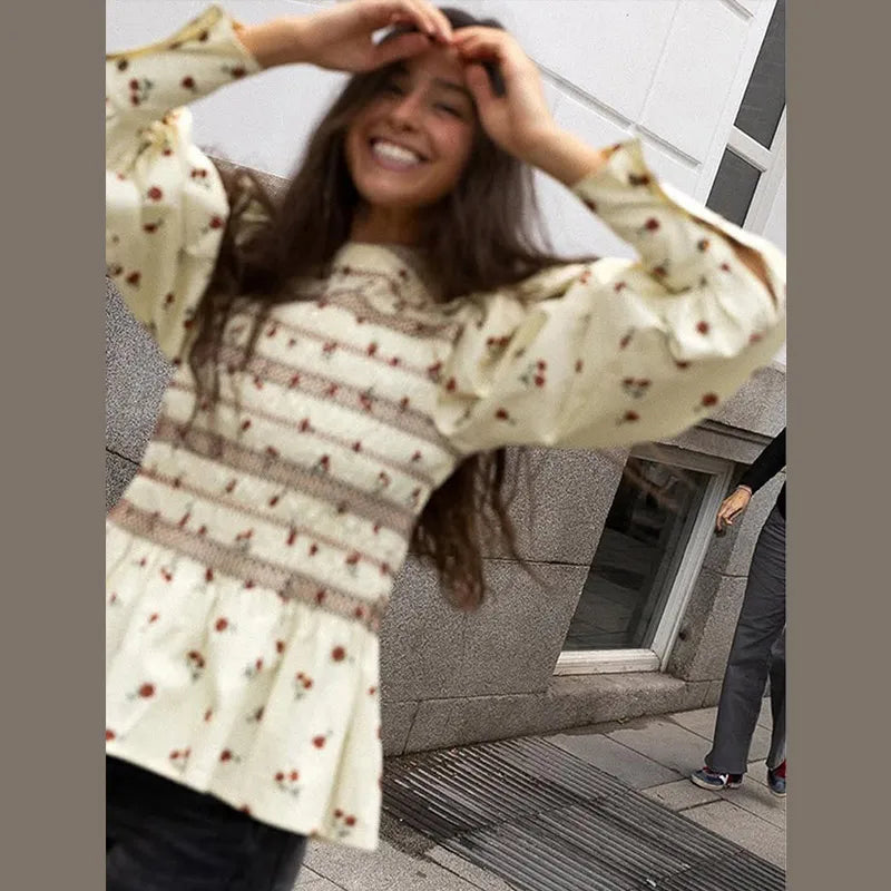 Aiertu  -  Print Pleated Women Shirt Bohemian Long Flare Sleeve Female Shirts 2025 Elegant O Neck Spring  A Line Patchwork Lady Blouse Aiertu
