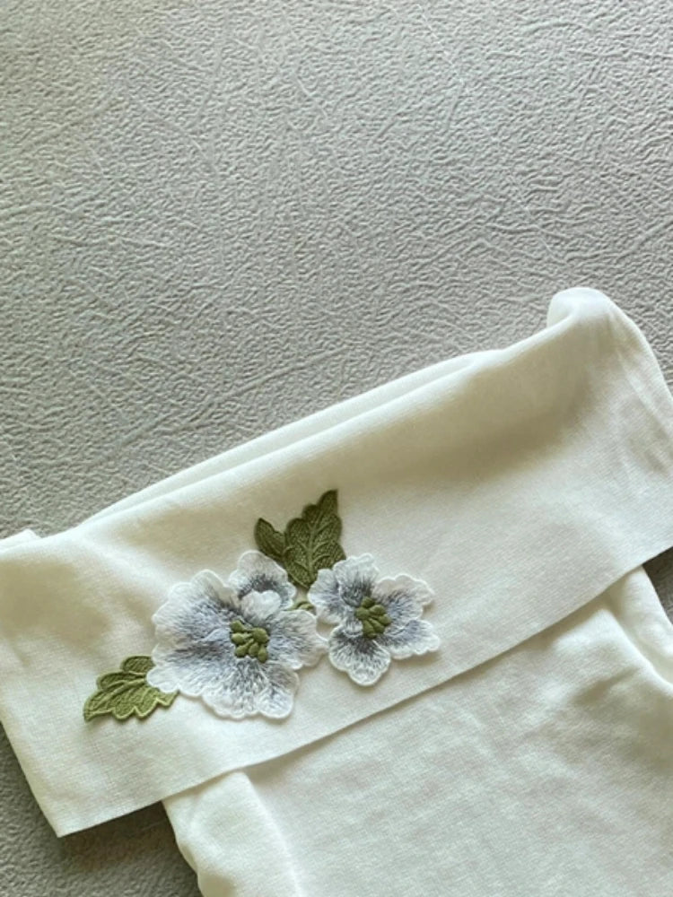 Aiertu  -  Y2k Aesthetic Women Flower Embroidery T-shirt Vintage Sexy Slash Neck Slim Grunge Tshirts Harajuku Cropped Pleated Tees Femme Aiertu