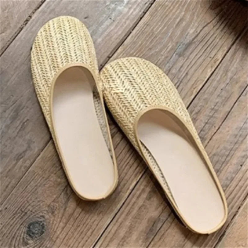 Aiertu  -   High Quality Grass Vine Weaving Round Toe Women Slippers Summer Flat Heels Beach Casual Ladies Shoes Aiertu