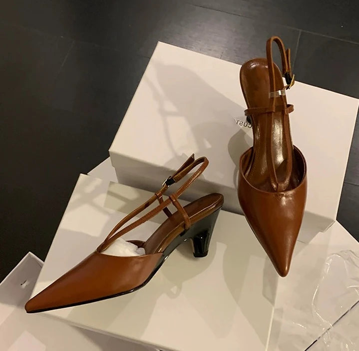 Aiertu  -  Women's French Retro Pointed Toe Wedge Heel Baotou Sandals Unique Design Thick Heel High Heels for Special Occasions Aiertu