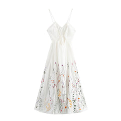 Aiertu  -  Autumn New Women's Clothing European And American Style Fashionable Simple Waist Cinching Flower Embroidery Suspender Dress Aiertu