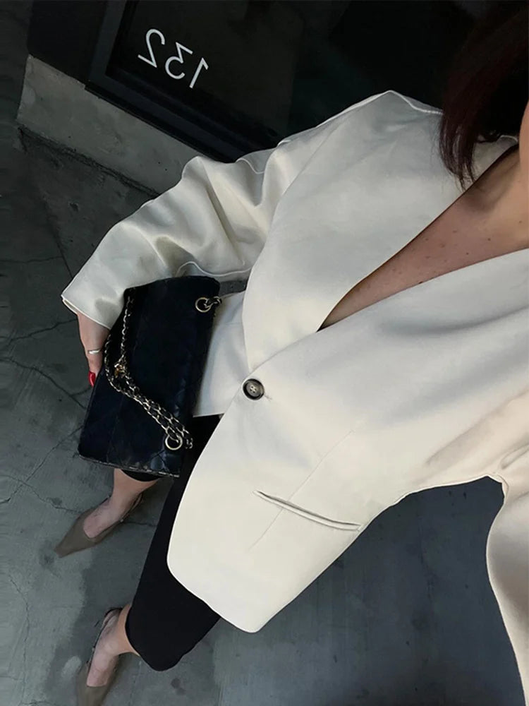Aiertu  -  Elegant Office Lady Blazer Coat Fashion Single Buckle V-neck Femlae Jackets 2025 Spring Long Sleeve Women Commuting Outwears Aiertu